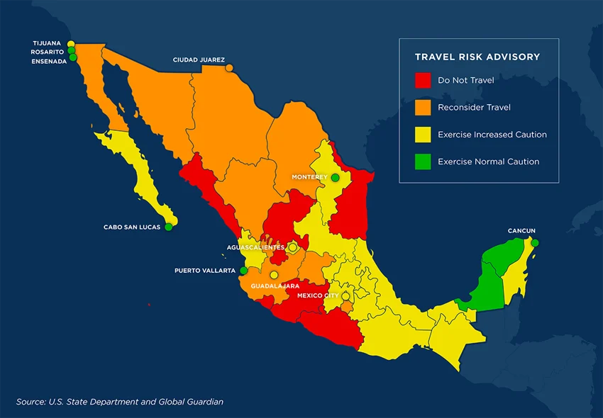 a map of mexico showing the safety of each region. Unsafe regions are shown in red, safe ones in green. Puerto Vallarta is safe, and in green.